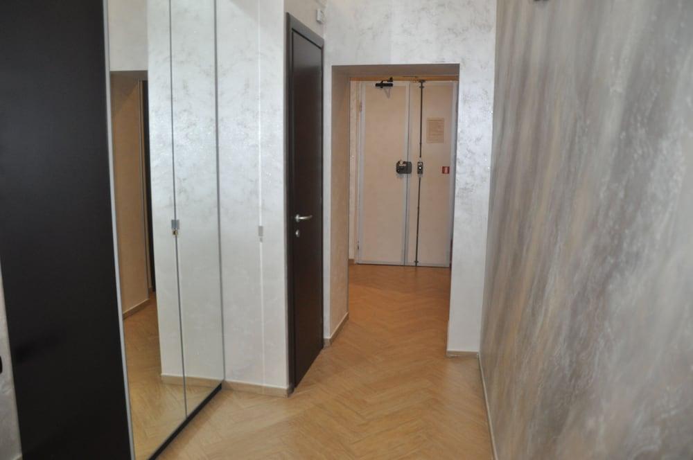 Funny Palace Hostel Рим Экстерьер фото