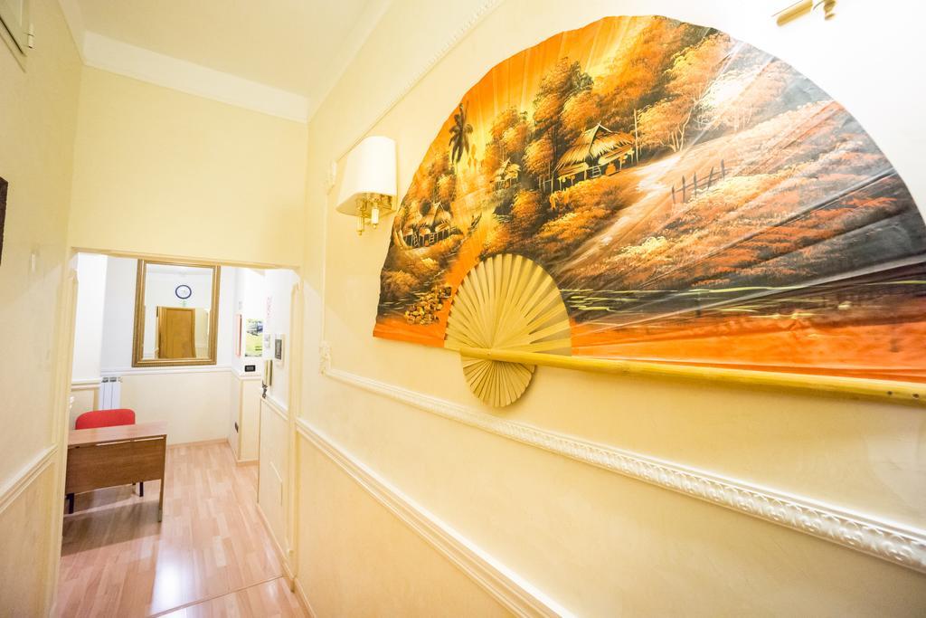 Funny Palace Hostel Рим Экстерьер фото